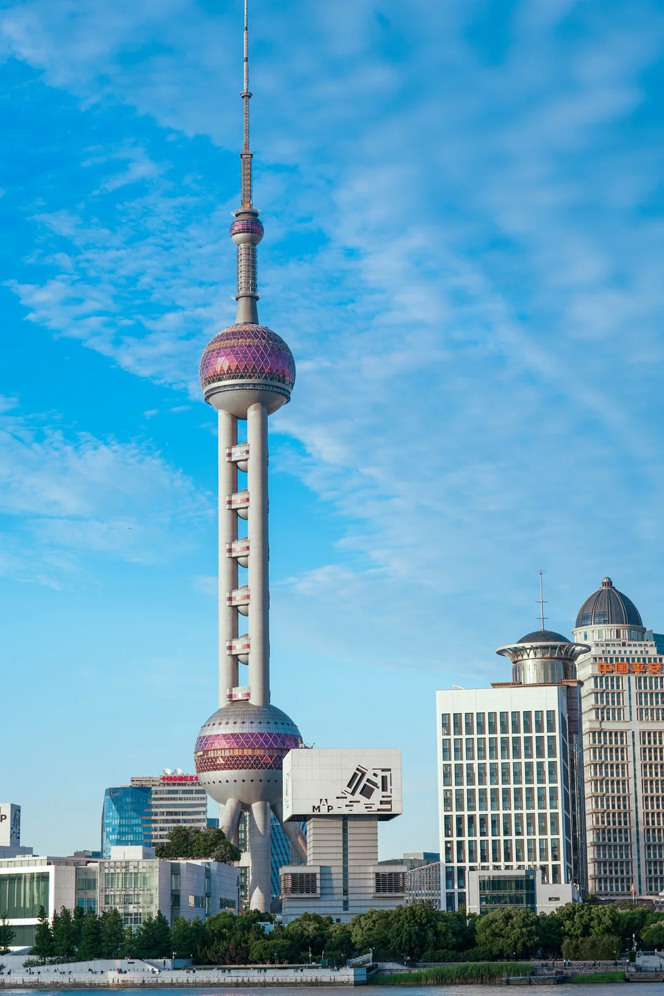 抬头，是东方明珠